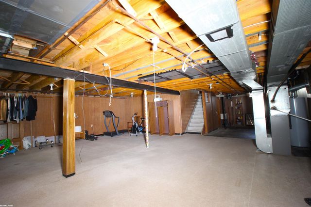 8436 Fairfax Drive, Sterling Heights, MI 48312