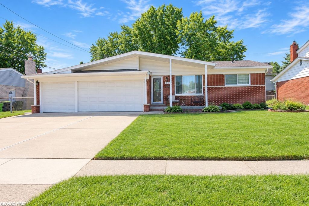 8436 Fairfax Drive, Sterling Heights, MI 48312