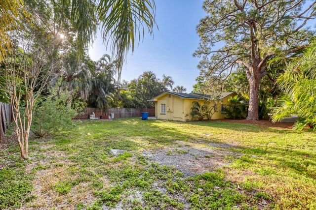 224 LYNDHURST STREET, Dunedin, FL 34698