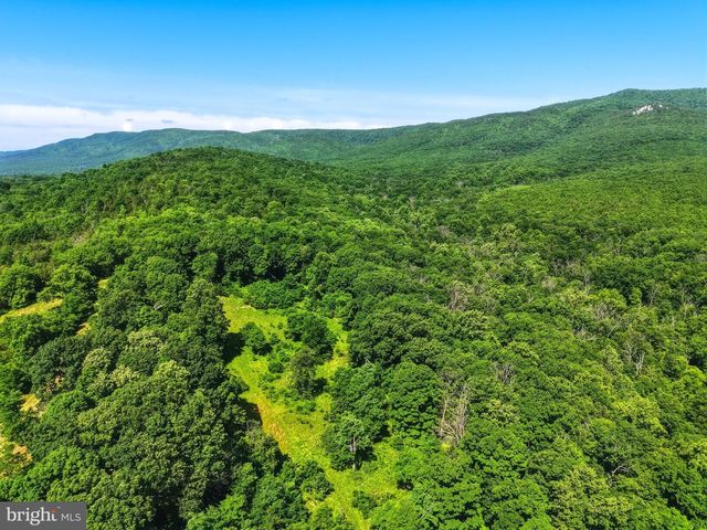 1639 SUGAR HILL RD, Maurertown, VA 22644