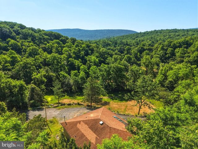 1639 SUGAR HILL RD, Maurertown, VA 22644