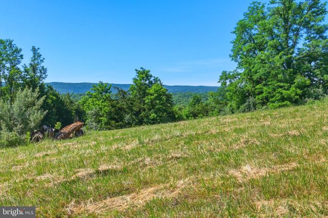 1639 SUGAR HILL RD, Maurertown, VA 22644