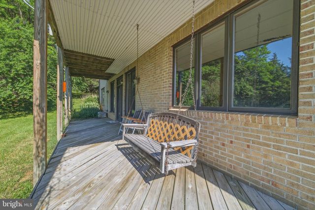 1639 SUGAR HILL RD, Maurertown, VA 22644