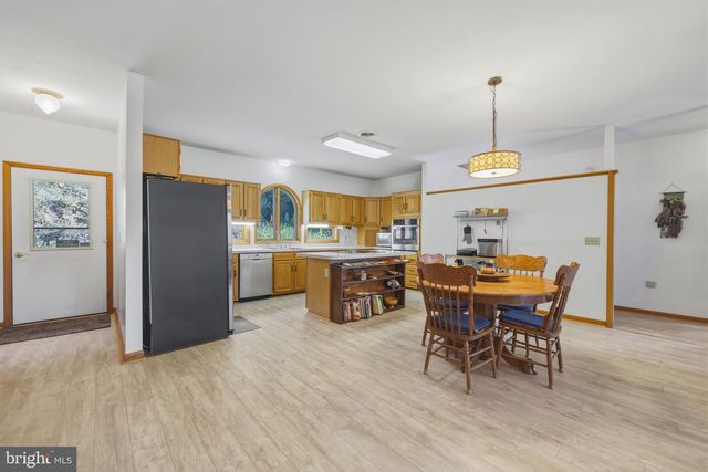 1639 SUGAR HILL RD, Maurertown, VA 22644