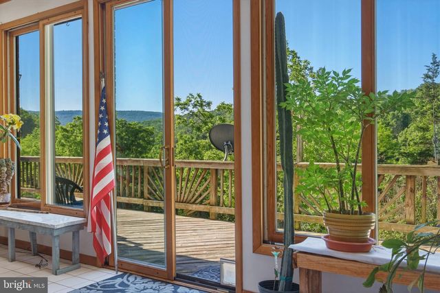 1639 SUGAR HILL RD, Maurertown, VA 22644