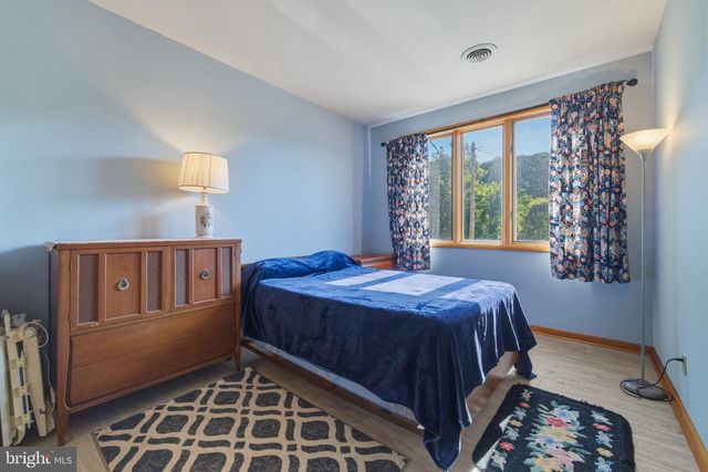 1639 SUGAR HILL RD, Maurertown, VA 22644
