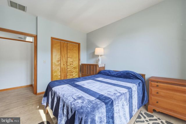 1639 SUGAR HILL RD, Maurertown, VA 22644