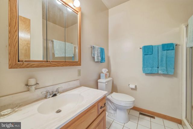 1639 SUGAR HILL RD, Maurertown, VA 22644