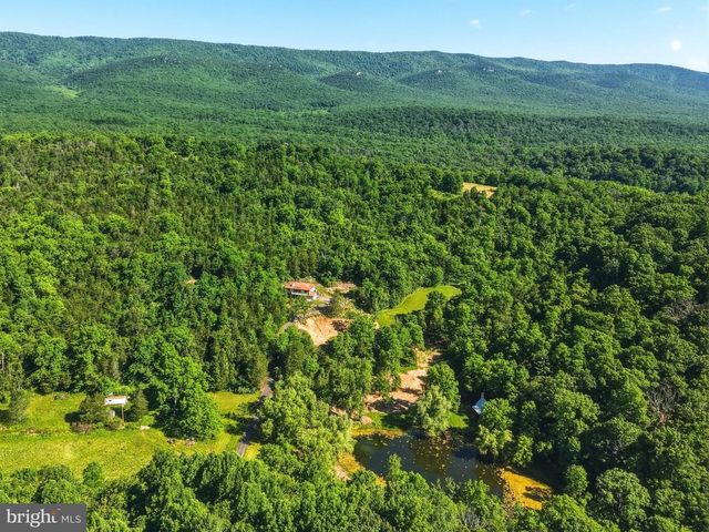 1639 SUGAR HILL RD, Maurertown, VA 22644
