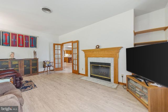 1639 SUGAR HILL RD, Maurertown, VA 22644