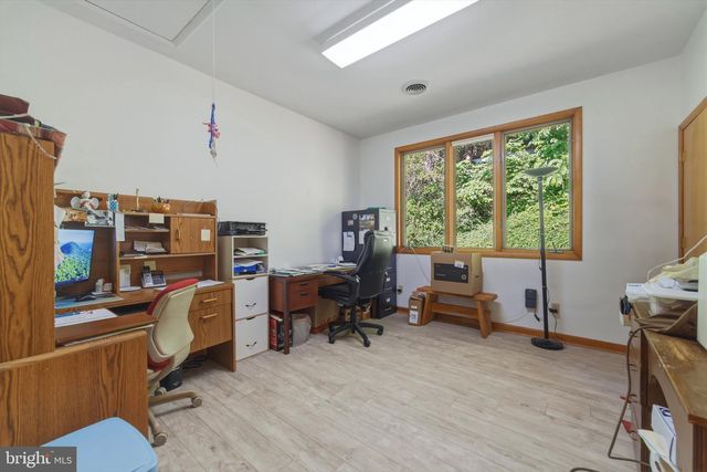 1639 SUGAR HILL RD, Maurertown, VA 22644