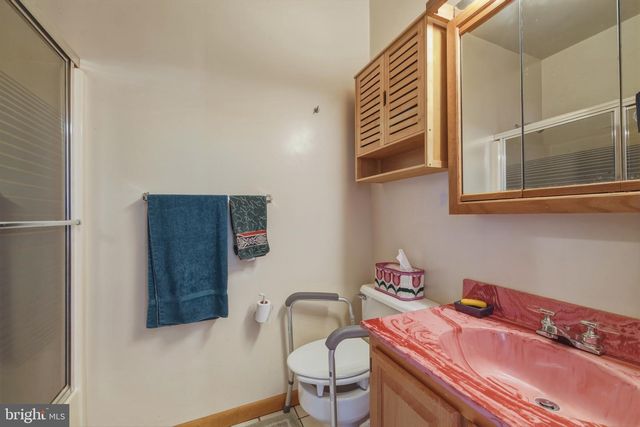 1639 SUGAR HILL RD, Maurertown, VA 22644