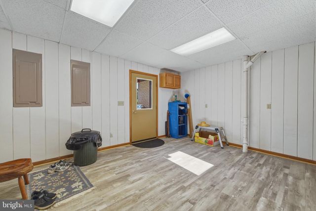 1639 SUGAR HILL RD, Maurertown, VA 22644