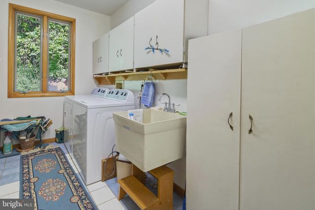 1639 SUGAR HILL RD, Maurertown, VA 22644