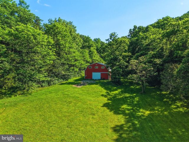 1639 SUGAR HILL RD, Maurertown, VA 22644