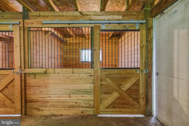1639 SUGAR HILL RD, Maurertown, VA 22644