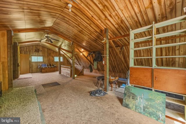 1639 SUGAR HILL RD, Maurertown, VA 22644