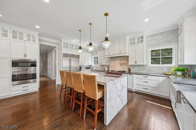 1 Cora Way, Millburn Twp., NJ 07078