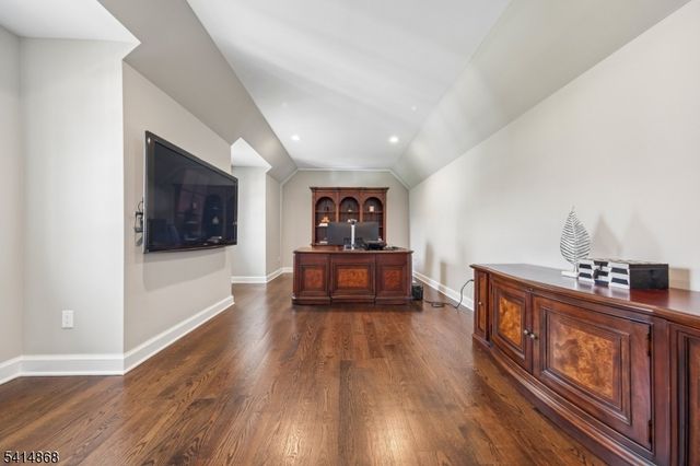 1 Cora Way, Millburn Twp., NJ 07078