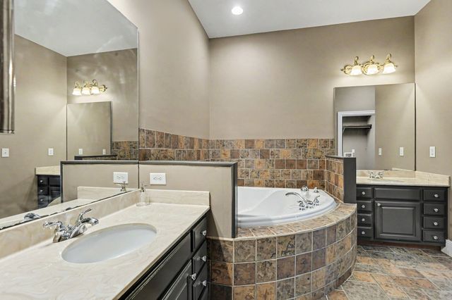 2005 Alan John Way, Lebanon, TN 37087