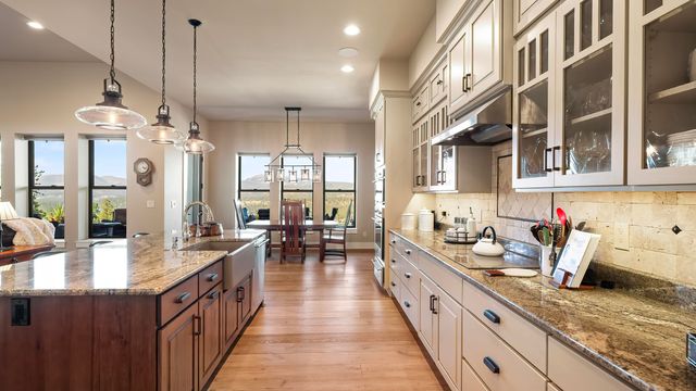 18524 N Valley Rd, Nine Mile Falls, WA 99026