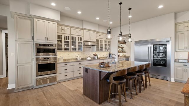 18524 N Valley Rd, Nine Mile Falls, WA 99026