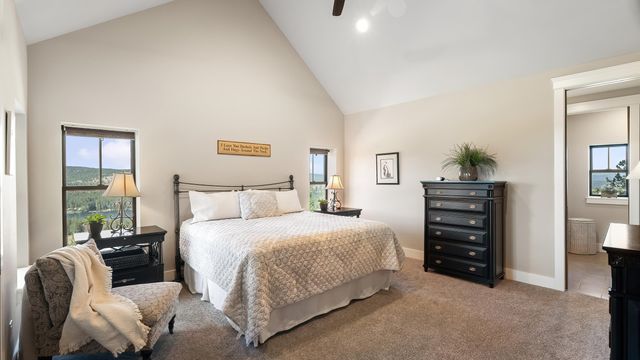 18524 N Valley Rd, Nine Mile Falls, WA 99026