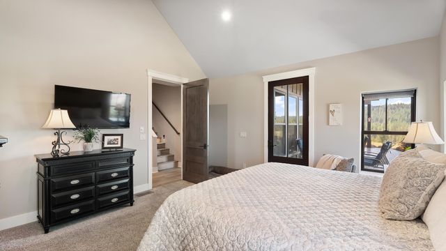 18524 N Valley Rd, Nine Mile Falls, WA 99026