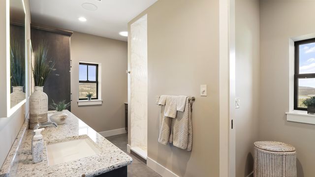 18524 N Valley Rd, Nine Mile Falls, WA 99026