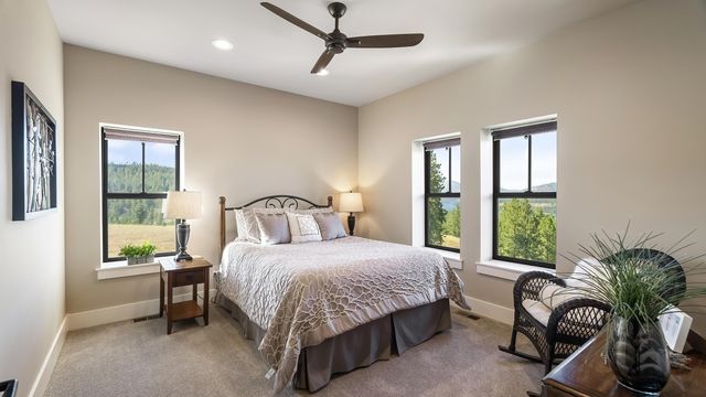 18524 N Valley Rd, Nine Mile Falls, WA 99026