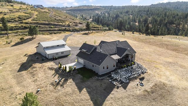 18524 N Valley Rd, Nine Mile Falls, WA 99026