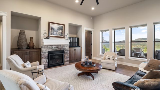 18524 N Valley Rd, Nine Mile Falls, WA 99026