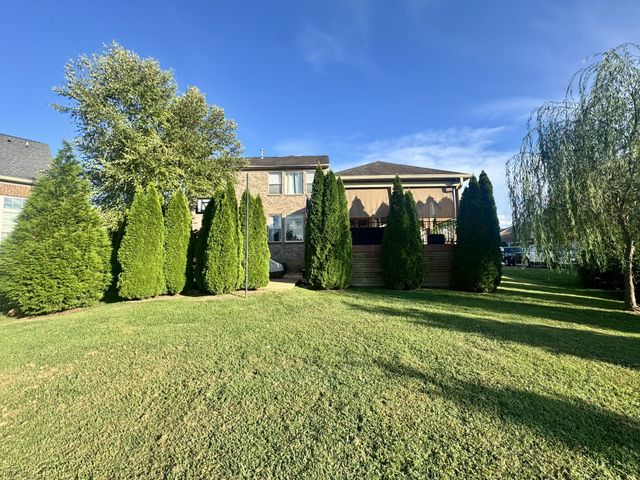 1081 Avery Trace Cir, Hendersonville, TN 37075