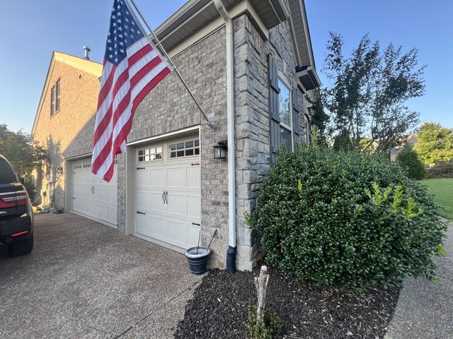 1081 Avery Trace Cir, Hendersonville, TN 37075