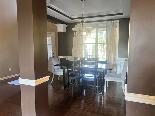 1081 Avery Trace Cir, Hendersonville, TN 37075
