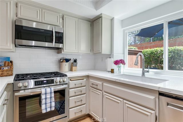 966 Michael D, Corona, CA 92881