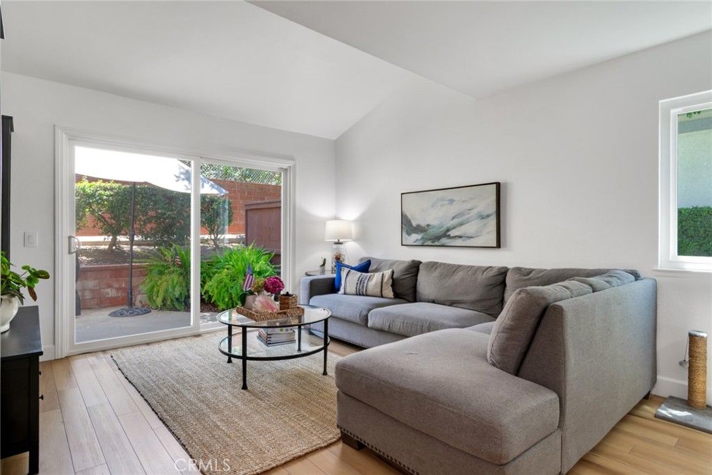 966 Michael D, Corona, CA 92881 — photo 3