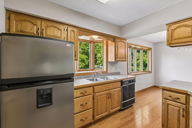 8865 Norway Street NW, Coon Rapids, MN 55433