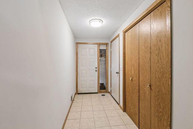 8865 Norway Street NW, Coon Rapids, MN 55433