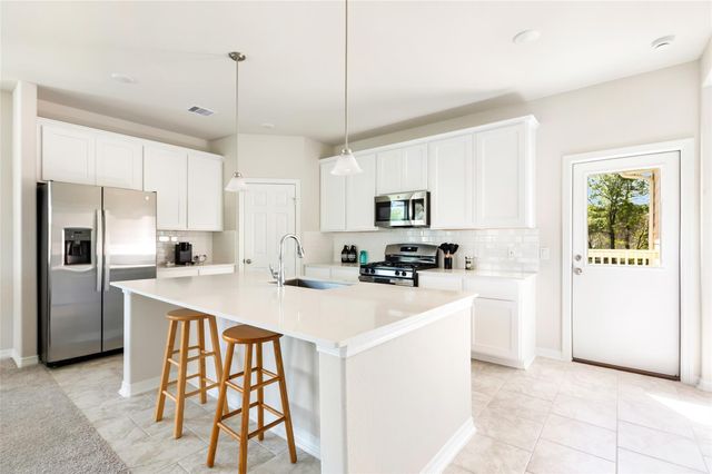 353 Bay Oaks Drive, La Porte, TX 77571