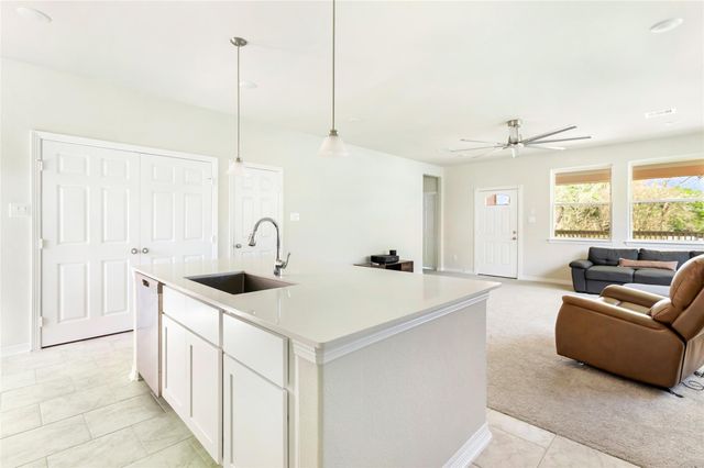 353 Bay Oaks Drive, La Porte, TX 77571