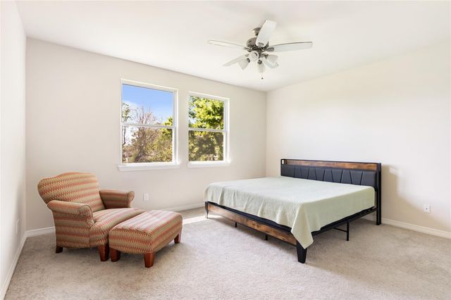 353 Bay Oaks Drive, La Porte, TX 77571