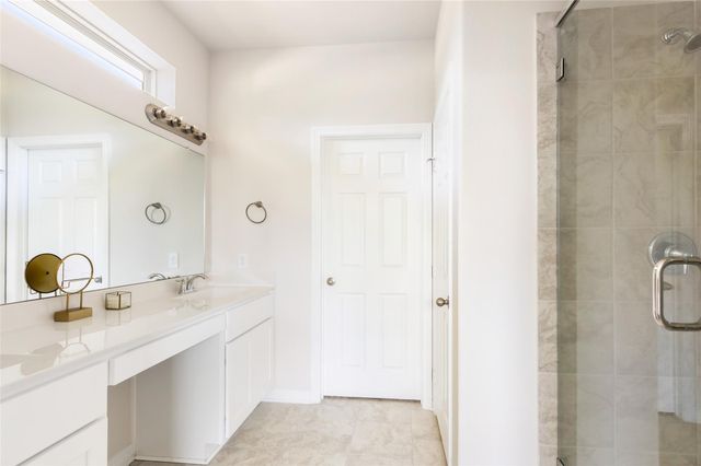 353 Bay Oaks Drive, La Porte, TX 77571