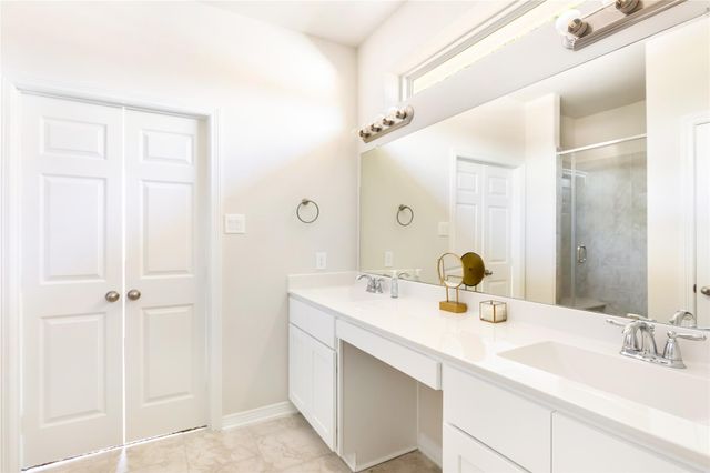 353 Bay Oaks Drive, La Porte, TX 77571