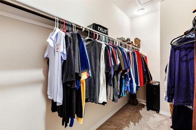 353 Bay Oaks Drive, La Porte, TX 77571