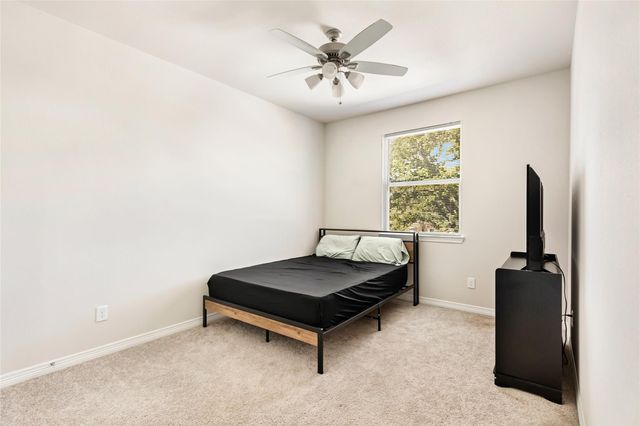 353 Bay Oaks Drive, La Porte, TX 77571