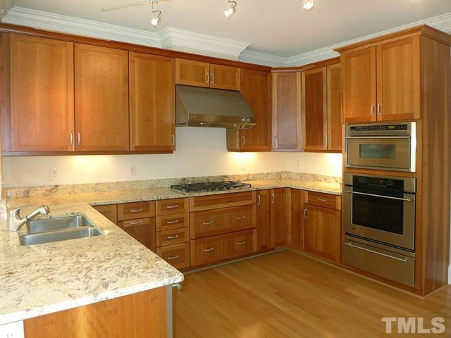 413 W Barbee Chapel Road, Chapel Hill, NC 27517