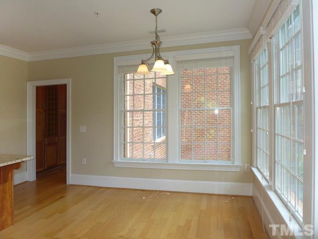 413 W Barbee Chapel Road, Chapel Hill, NC 27517