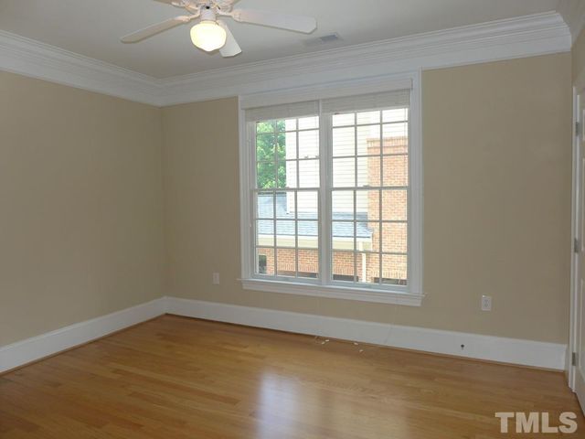 413 W Barbee Chapel Road, Chapel Hill, NC 27517