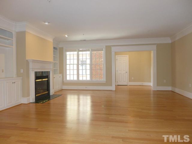 413 W Barbee Chapel Road, Chapel Hill, NC 27517